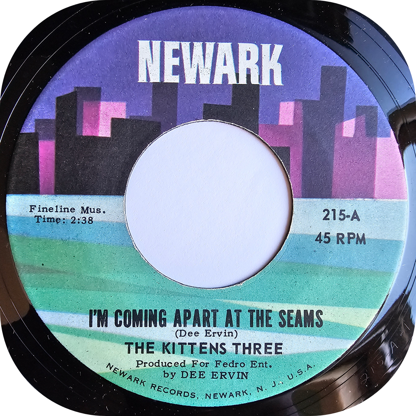 Kittens Three, The - I'm Coming Apart At The Seams - Newark