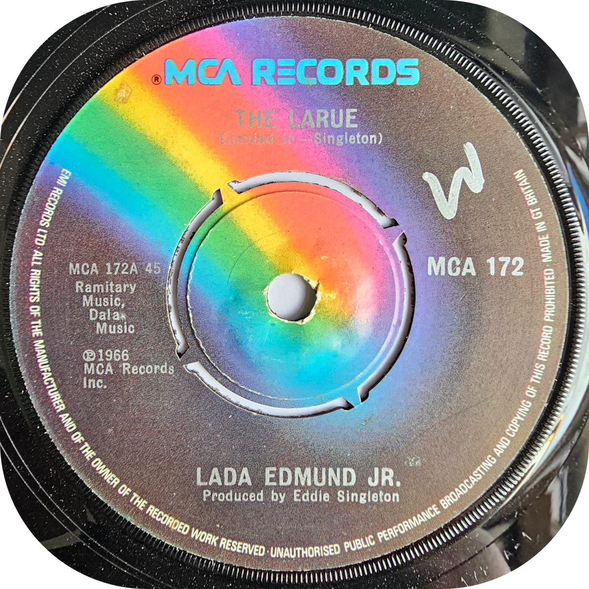 Lada Edmund JR - The Larue - MCA
